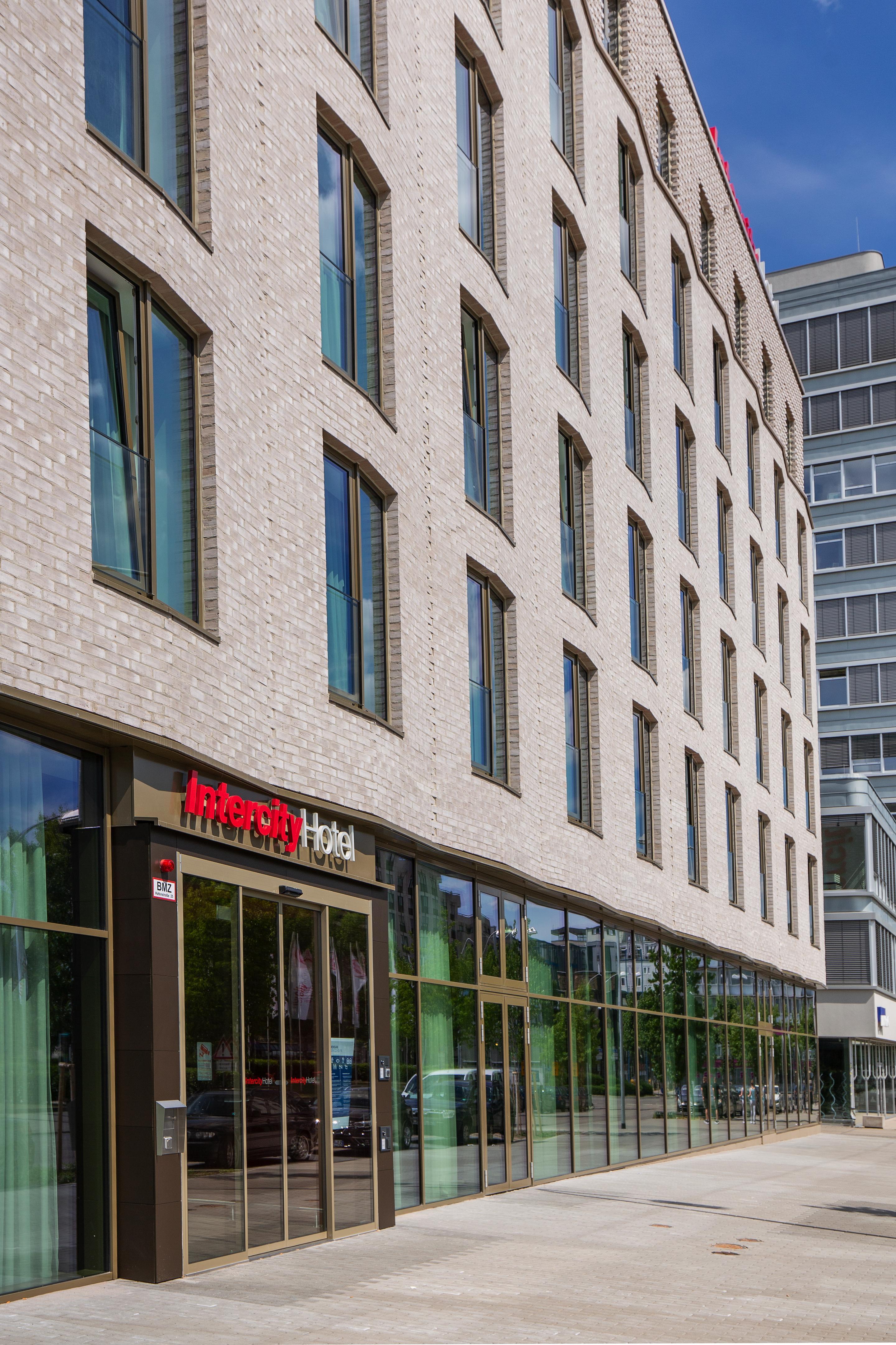Intercityhotel Saarbrücken Exterior foto